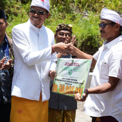 Pulihkan Sarana Peribadatan Pascabencana, Bimas Hindu Fasilitasi Bantuan Rehabilitasi 10 Pura di Bali