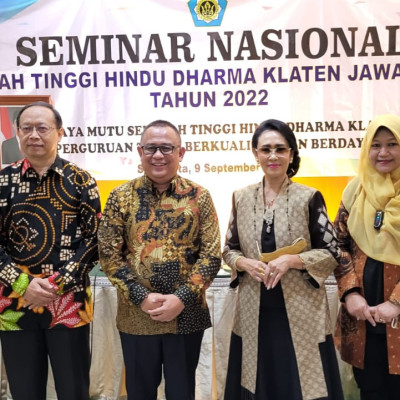 Seminar Nasional STHD Klaten "Peningkatan Budaya Mutu STHD Klaten menuju Perguruan Tinggi Berkualitas dan Berdaya Saing"